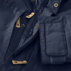 FJÄLLRÄVEN Barents Insulated Parka - Men's|-|Parka Isolé Barents - Homme -Fjällräven Shop FJR 81335 7E 7Epockets 20Dark 20Navy 7a8ca618 807a 4bee b395 3574bb4c44c0