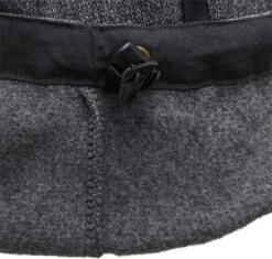 FJÄLLRÄVEN Ovik Fleece Hoodie - Men's|-|Chandail En Molleton Avec Capuchon Övik - Homme -Fjällräven Shop FJR 82252 7E 7EStudio 20Detail 202 20Dark 20Grey