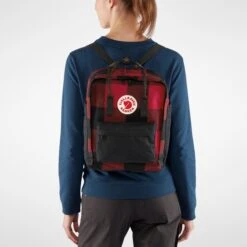 FJÄLLRÄVEN Kånken Recycled Wool Backpack 16L - Unisex|-|Sac à Dos En Laine Recyclée Kånken 16L - Unisexe 26 FJÄLLRÄVEN Kånken Recycled Wool Backpack 16L - Unisex|-|Sac à Dos En Laine Recyclée Kånken 16L - Unisexe -Fjällräven Shop FJR F23330 7E 7EBack2 20Red 20 20Black