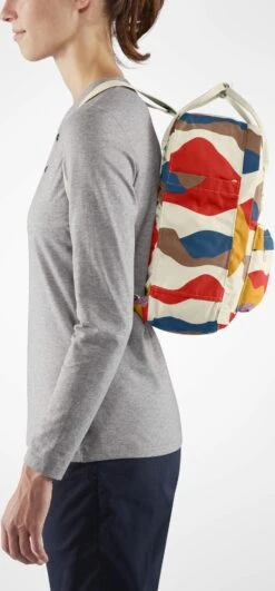 FJÄLLRÄVEN Kanken Art Backpack - 16L|-|Sac à Dos Kanken Art - 16L -Fjällräven Shop FJR F23610 7E 7Eside 20Spring 20Landscape