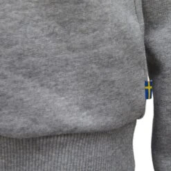 FJÄLLRÄVEN Fjallraven Logo Sweater - Women's|-|Chandail à Logo Fjallraven - Femme -Fjällräven Shop FJR F84143 7E 7EStudio 20Detail 20A 20Grey 20 20Melange
