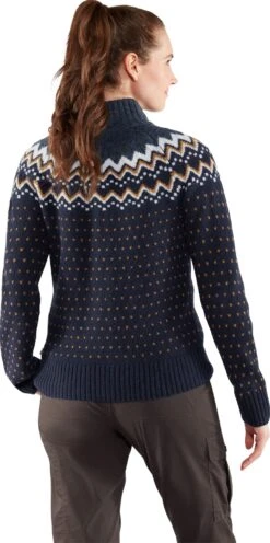 FJÄLLRÄVEN Ovik Knit Cardigan - Women's|-|Cardigan En Tricot Ovik - Femme -Fjällräven Shop FJR F84148 7E 7EBack 20Dark 20Navy a7059cc4 dc9a 4950 abee a4823b793a72