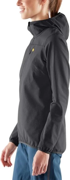 FJÄLLRÄVEN Bergtagen Stretch Half Zip - Women’s|-|Anorak Bergtagen Stretch - Femme -Fjällräven Shop FJR F89881 7E 7EDetail4 20Basalt
