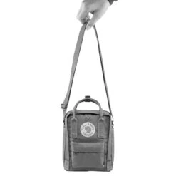 FJÄLLRÄVEN Kånken Sling - Sky Blue -Fjällräven Shop Fjallraven KankenSling SkyBlue 03