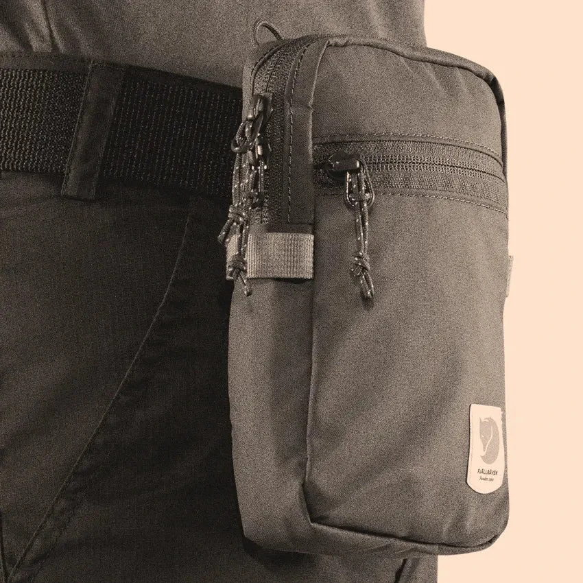 FJÄLLRÄVEN High Coast Pocket - Sunset Orange 7 FJÄLLRÄVEN High Coast Pocket - Sunset Orange - Image 5