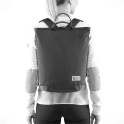 FJÄLLRÄVEN Vardag Totepack - Deep Forest -Fjällräven Shop Fjallraven VardagTotepack Black 05 503059be cb8e 4c95 b1b1 dff30b09919f