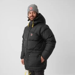 FJÄLLRÄVEN Fjällräven Expedition Down Jacket - Black -Fjällräven Shop fjaellraeven expedition down jacket deep forest 4 1252032 1