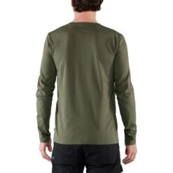 FJÄLLRÄVEN Fjällräven Forever Nature Badge Longleeve - Buckwheat Brown -Fjällräven Shop fjaellraeven forever nature badge longleeve buckwheat brown 1 1505871