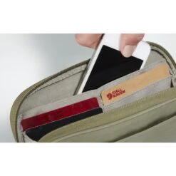 FJÄLLRÄVEN Fjällräven Kanken Travel Wallet - Royal Purple 13 FJÄLLRÄVEN Fjällräven Kanken Travel Wallet - Royal Purple -Fjällräven Shop fjaellraeven kanken travel wallet royal purple 3 1337427