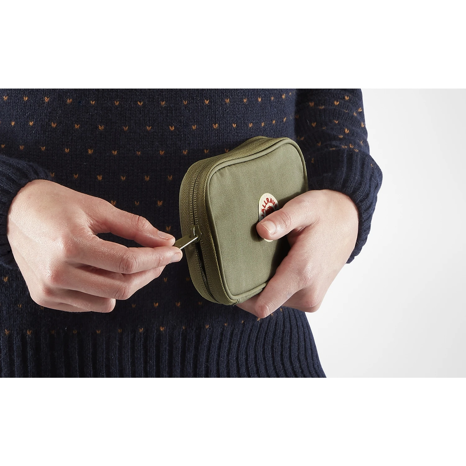 FJÄLLRÄVEN Fjällräven Kanken Travel Wallet - Royal Purple 7 FJÄLLRÄVEN Fjällräven Kanken Travel Wallet - Royal Purple - Image 5