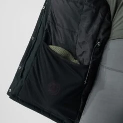 FJÄLLRÄVEN Fjällräven Nuuk Parka Women - Buckwheat Brown -Fjällräven Shop fjaellraeven nuuk polar parka women dark navy 4 1254273