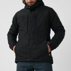 FJÄLLRÄVEN Fjällräven Skogsö Padded Jacket - Dark Navy -Fjällräven Shop fjaellraeven skogsoe padded jacket dark grey 10 1027124 1