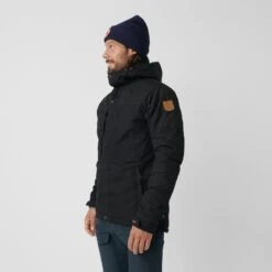 FJÄLLRÄVEN Fjällräven Skogsö Padded Jacket - Deep Forest -Fjällräven Shop fjaellraeven skogsoe padded jacket dark grey 5 1027129